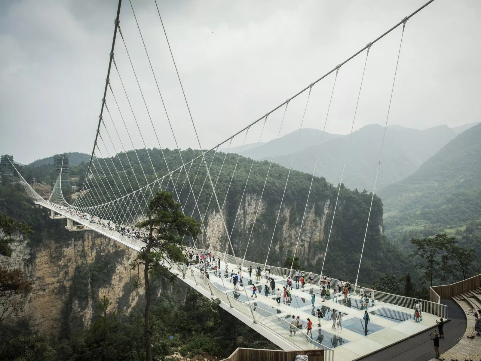 Chinese Glass Bridge Breaks Leaving