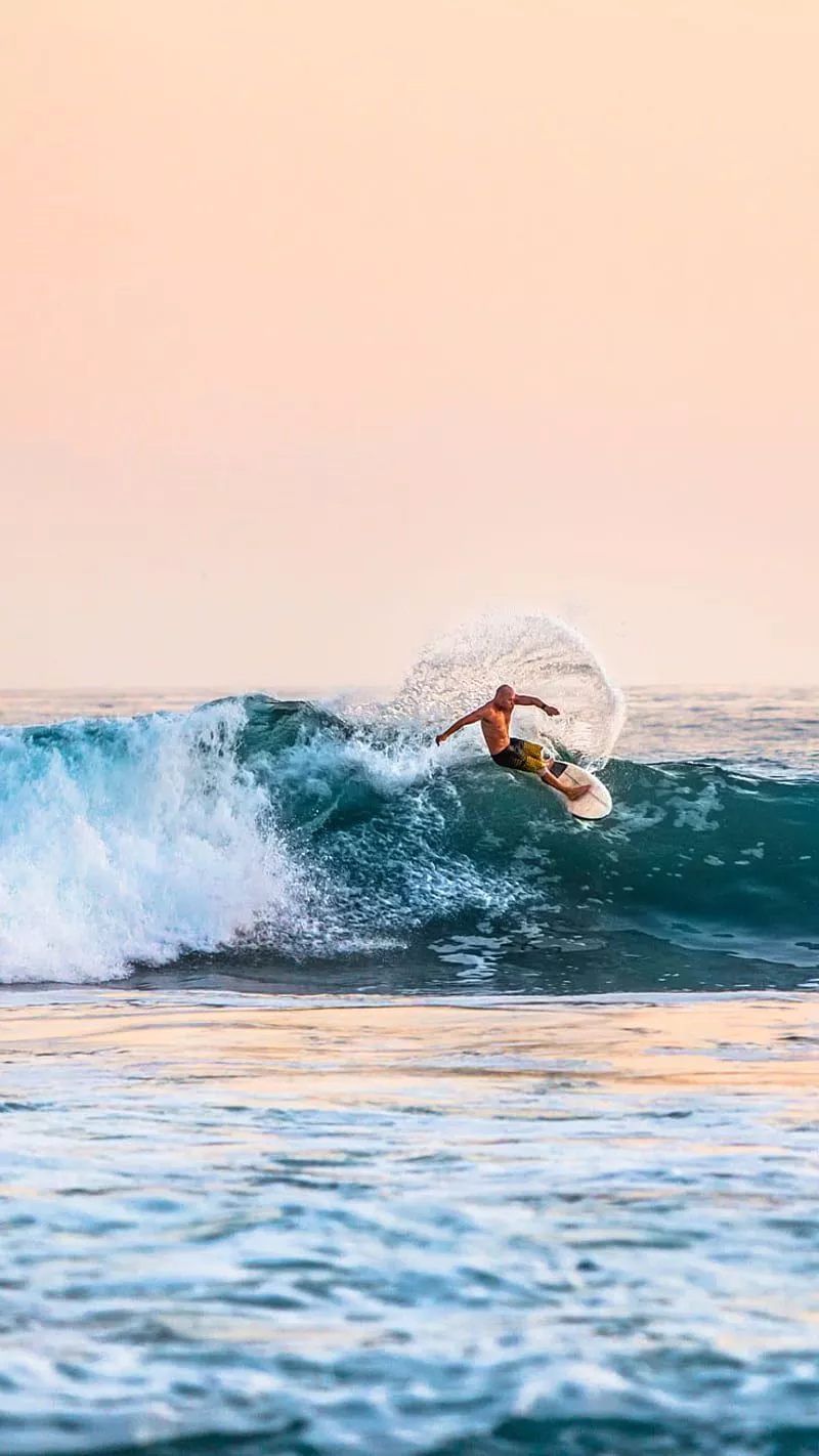 HD surfer aesthetic wallpaper