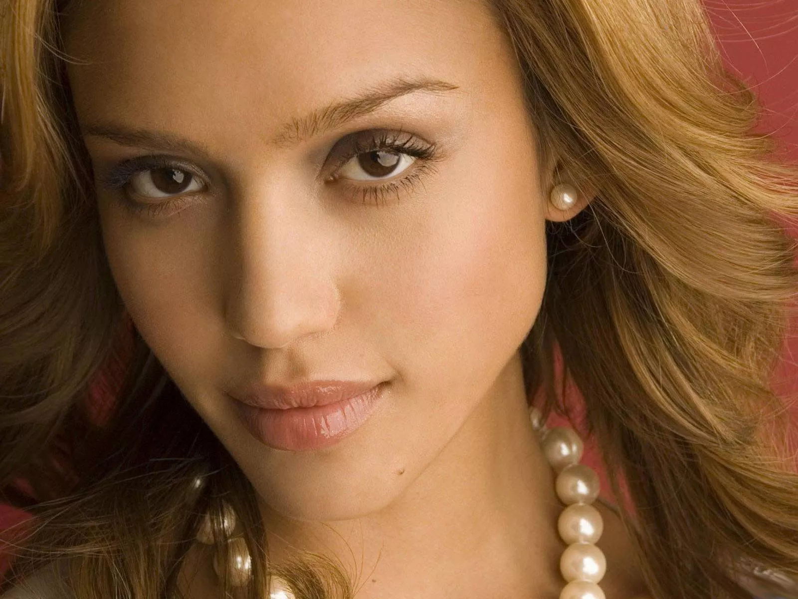 Jessica Alba Close Up Hollywood Actress