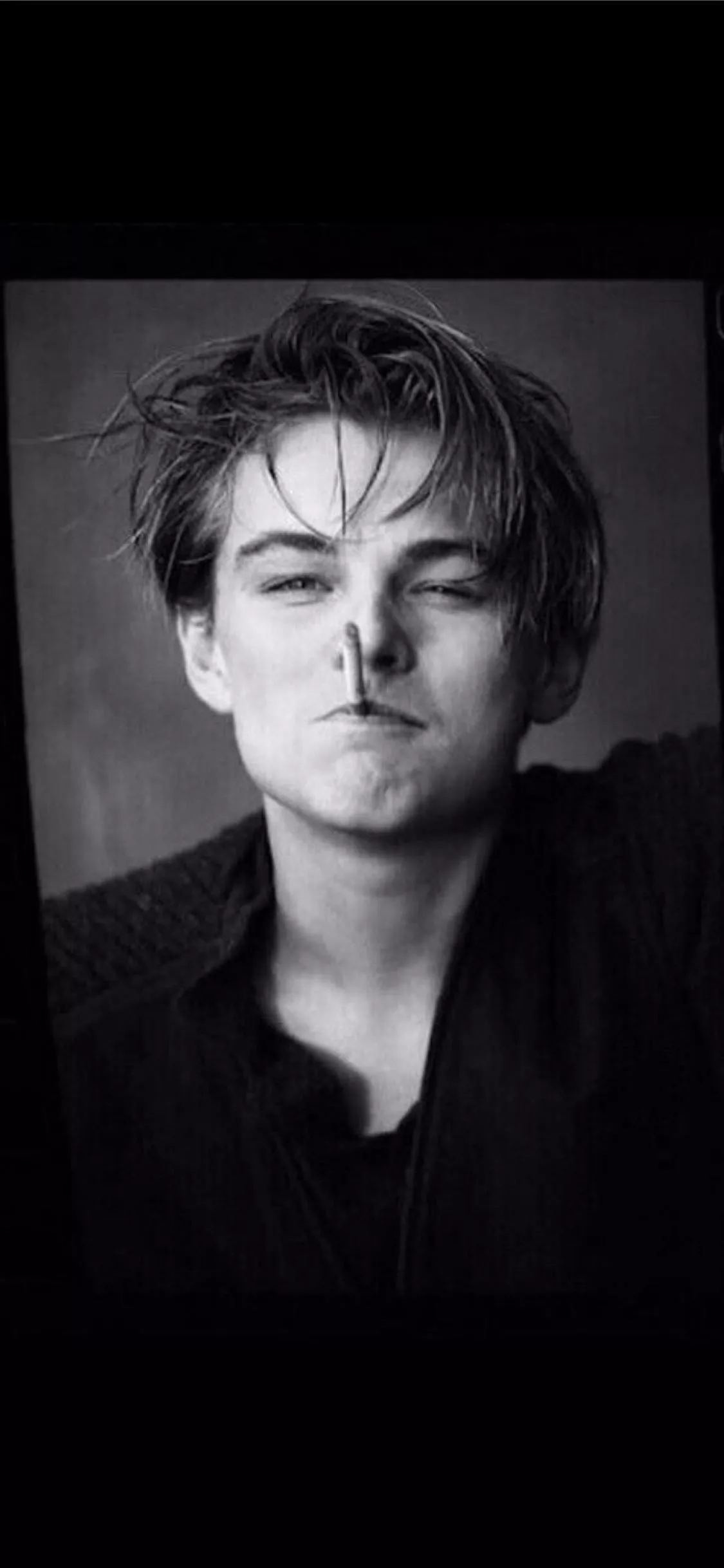 Leonardo DiCaprio iPhone Wallpaper