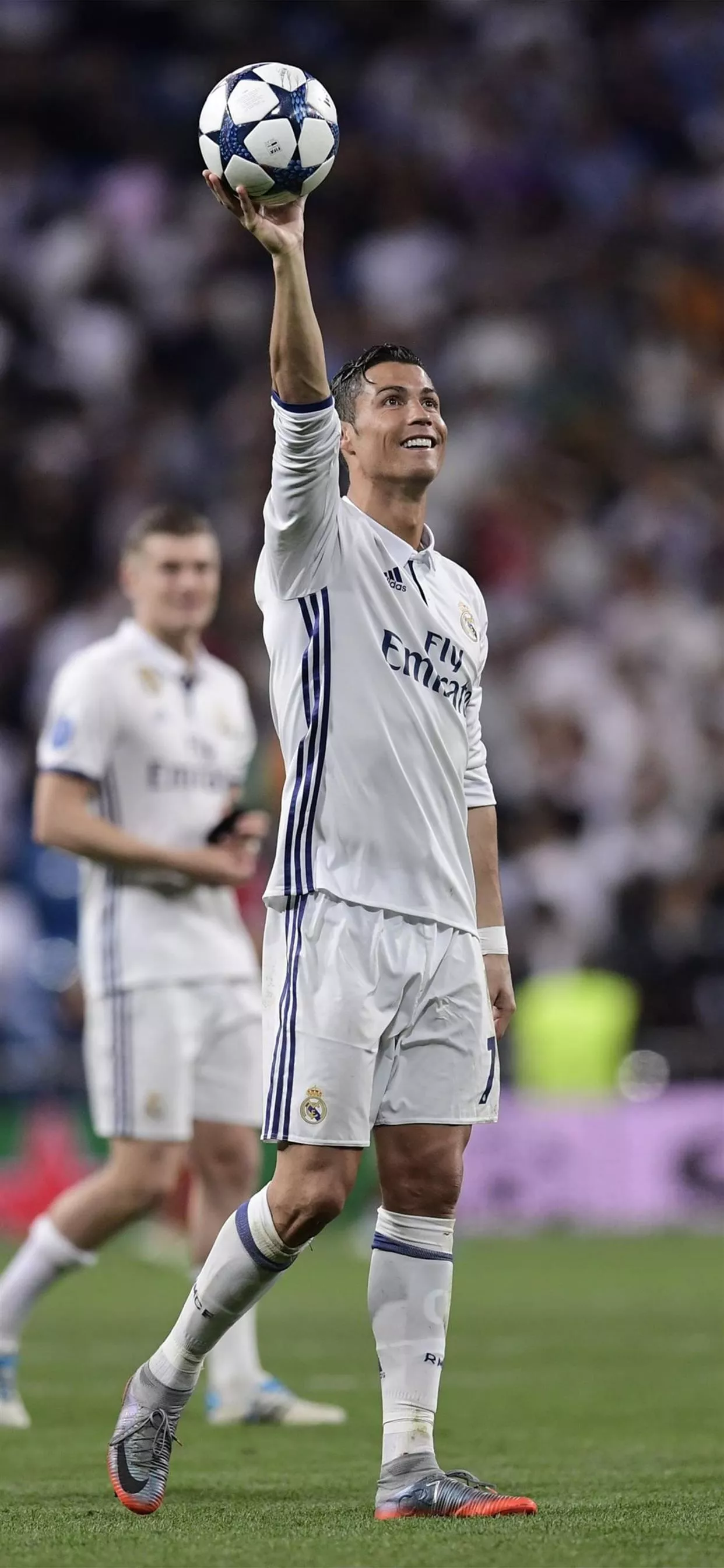 Cristiano Ronaldo praises Real Madrid's