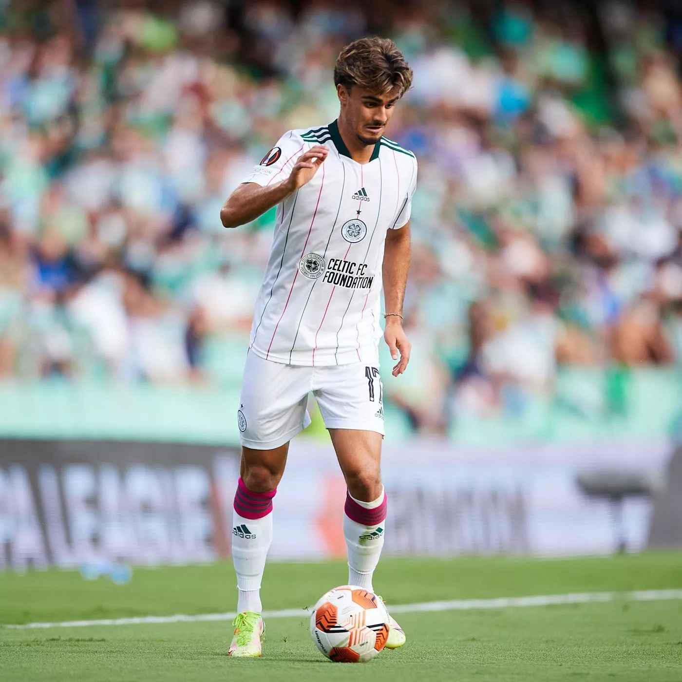Jota Signs for Celtic