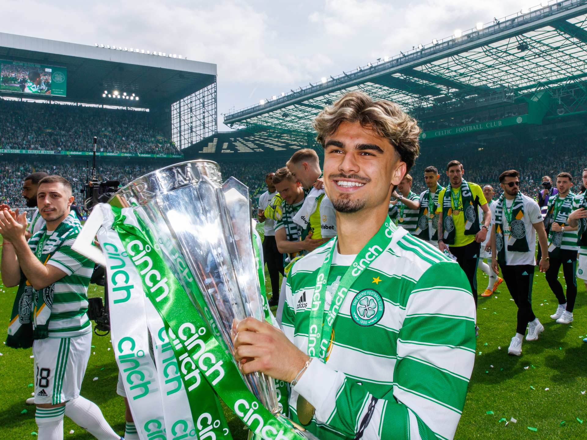 Jota joins Celtic on permanent transfer