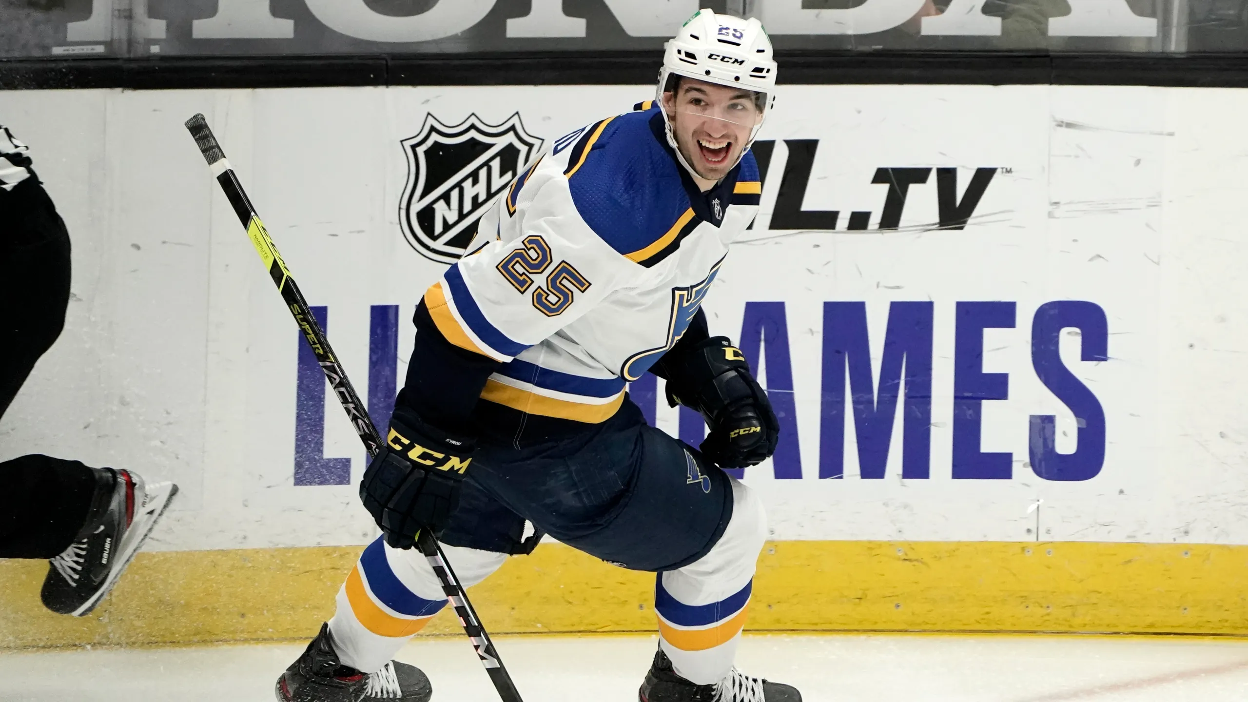 Kyrou, Blues agree to record contract