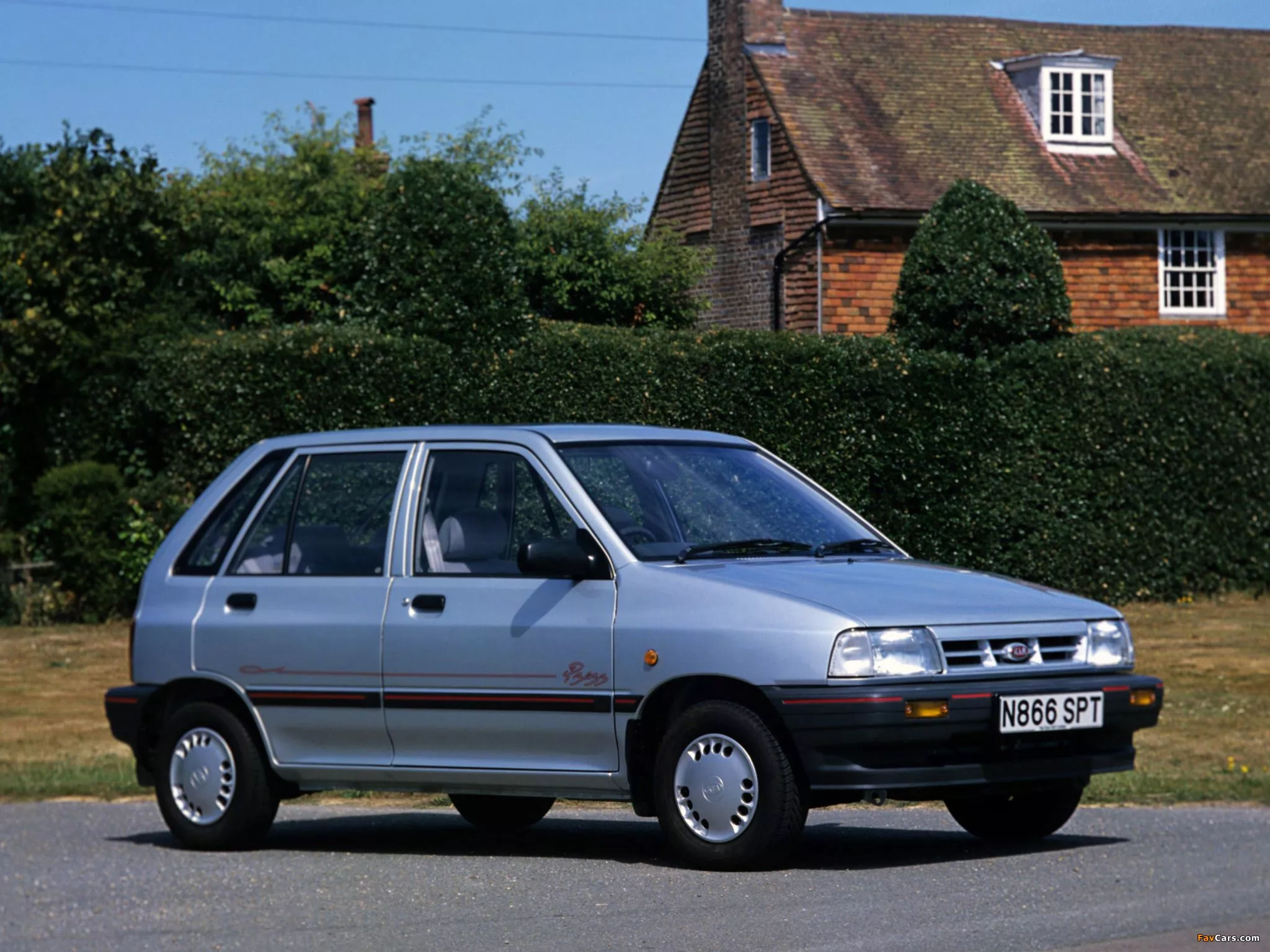 Kia Pride 5 Door UK Spec 1991–2000