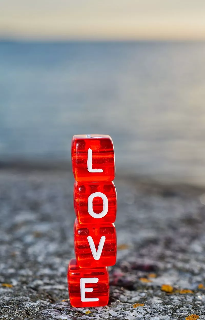 HD blurred love wallpaper