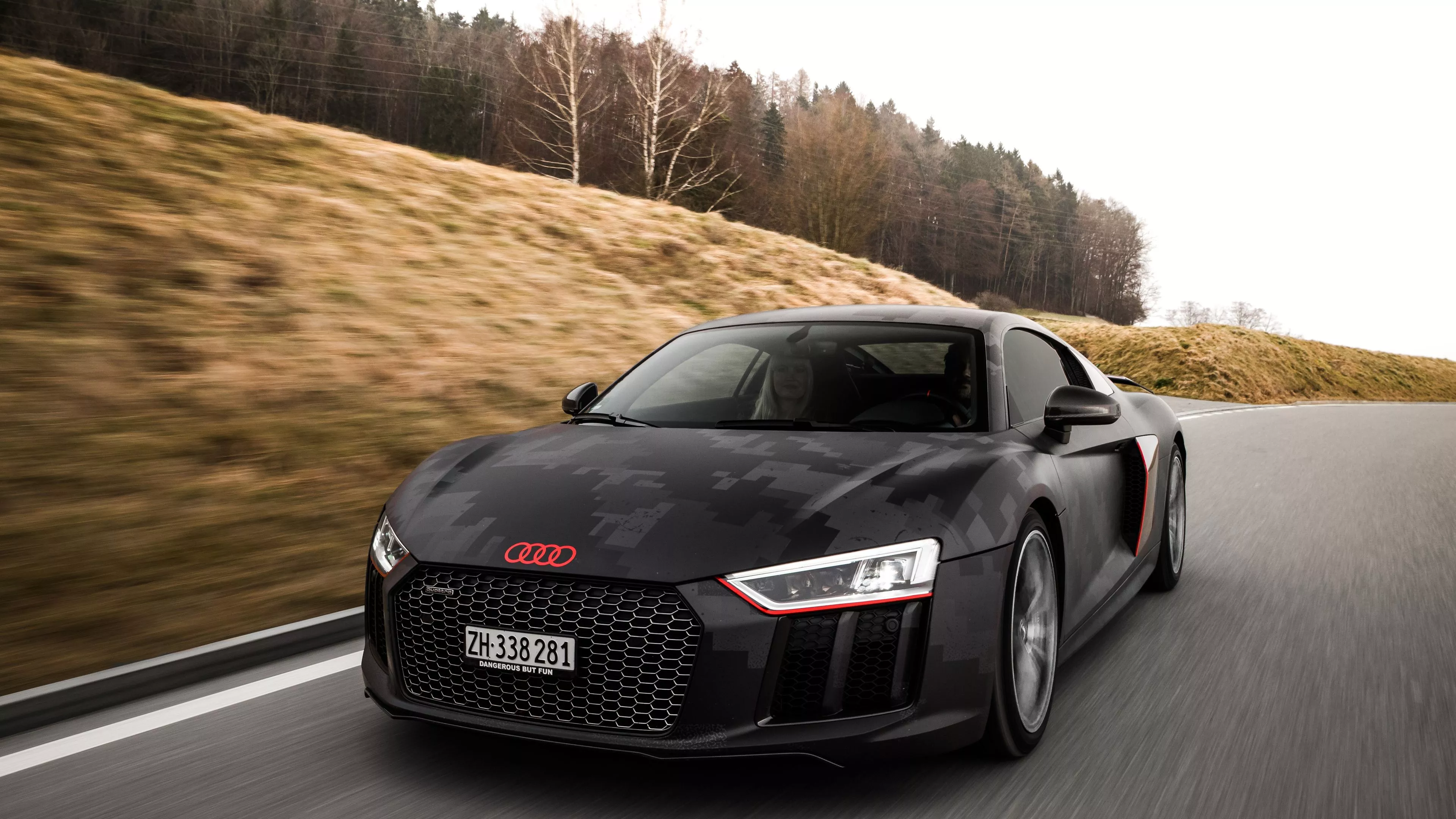 Black Audi R8 V10 Plus 4K , HD