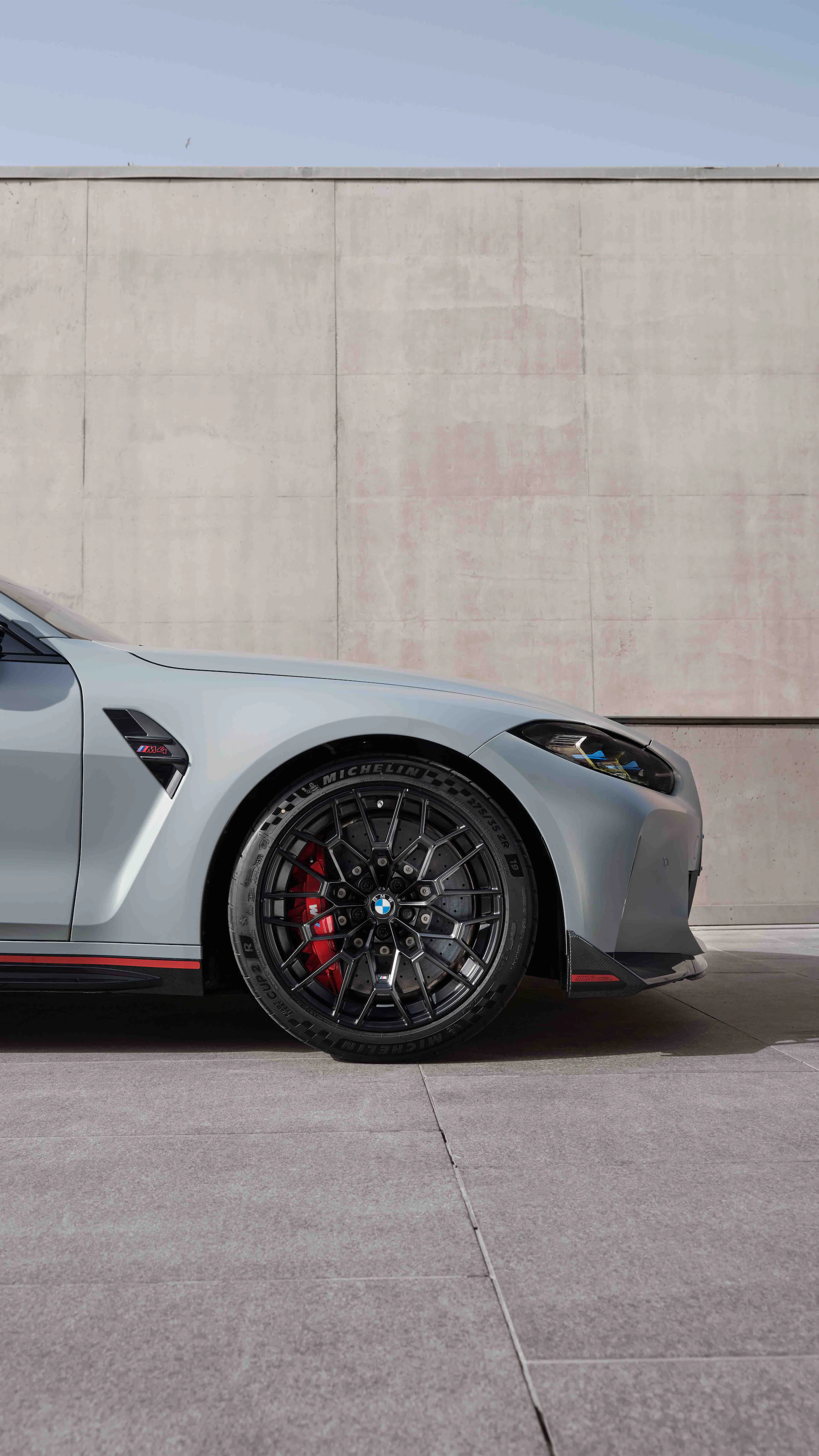 Exclusive: BMW wallpaper