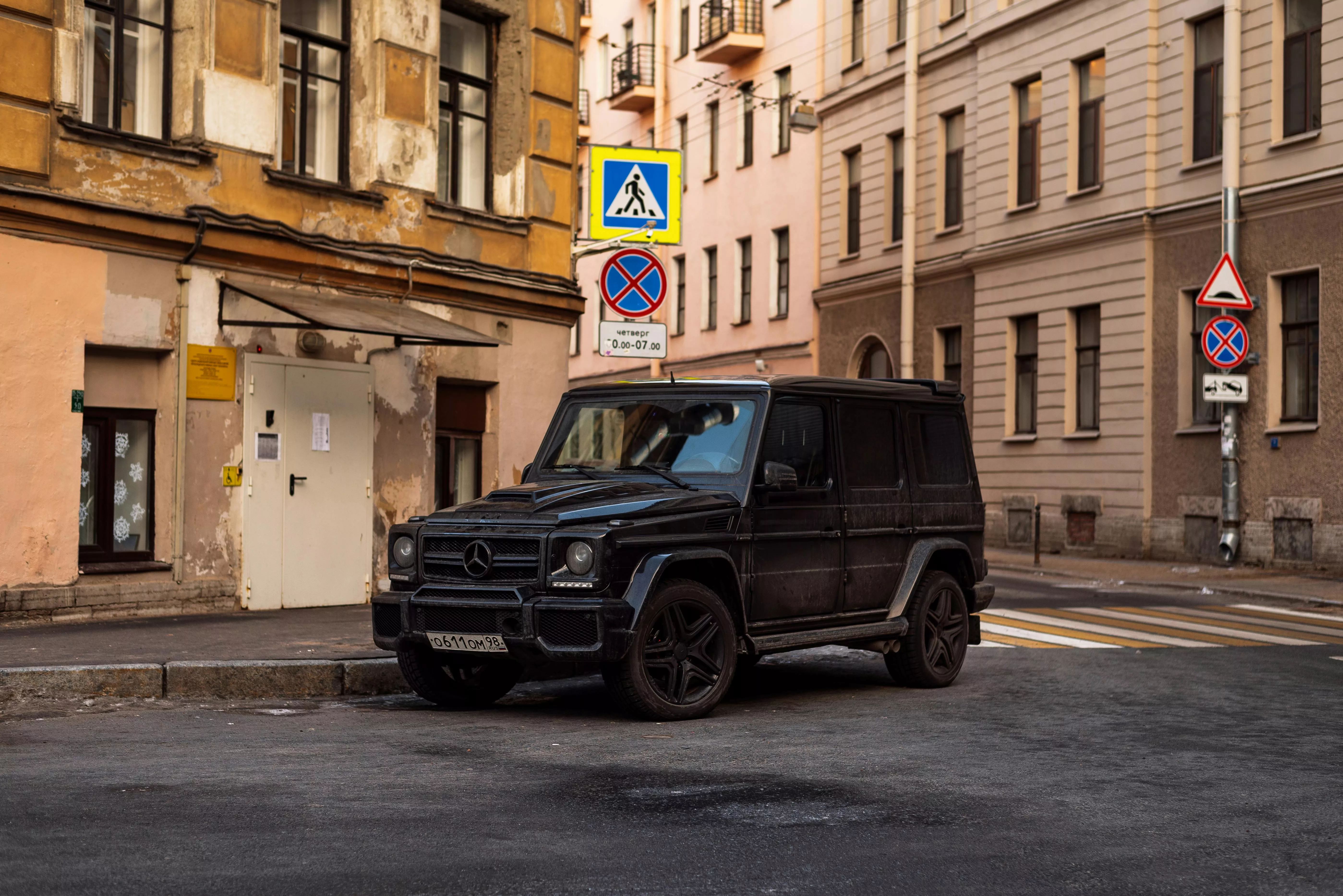 Black Mercedes AMG G63 on Street · Free