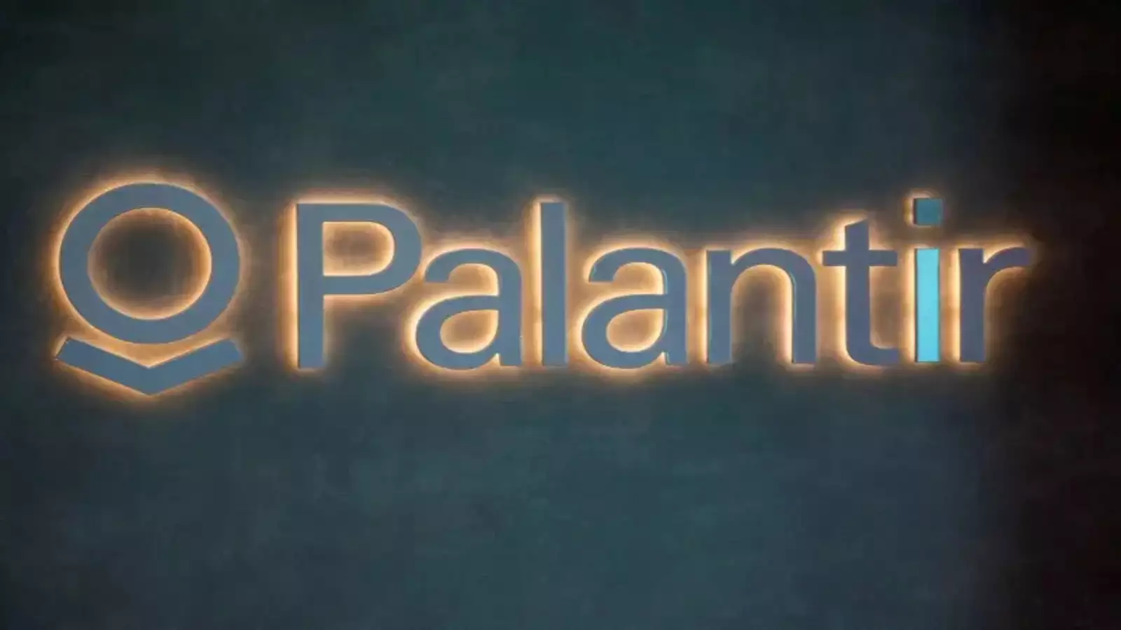 Palantir Technologies stock: What is so