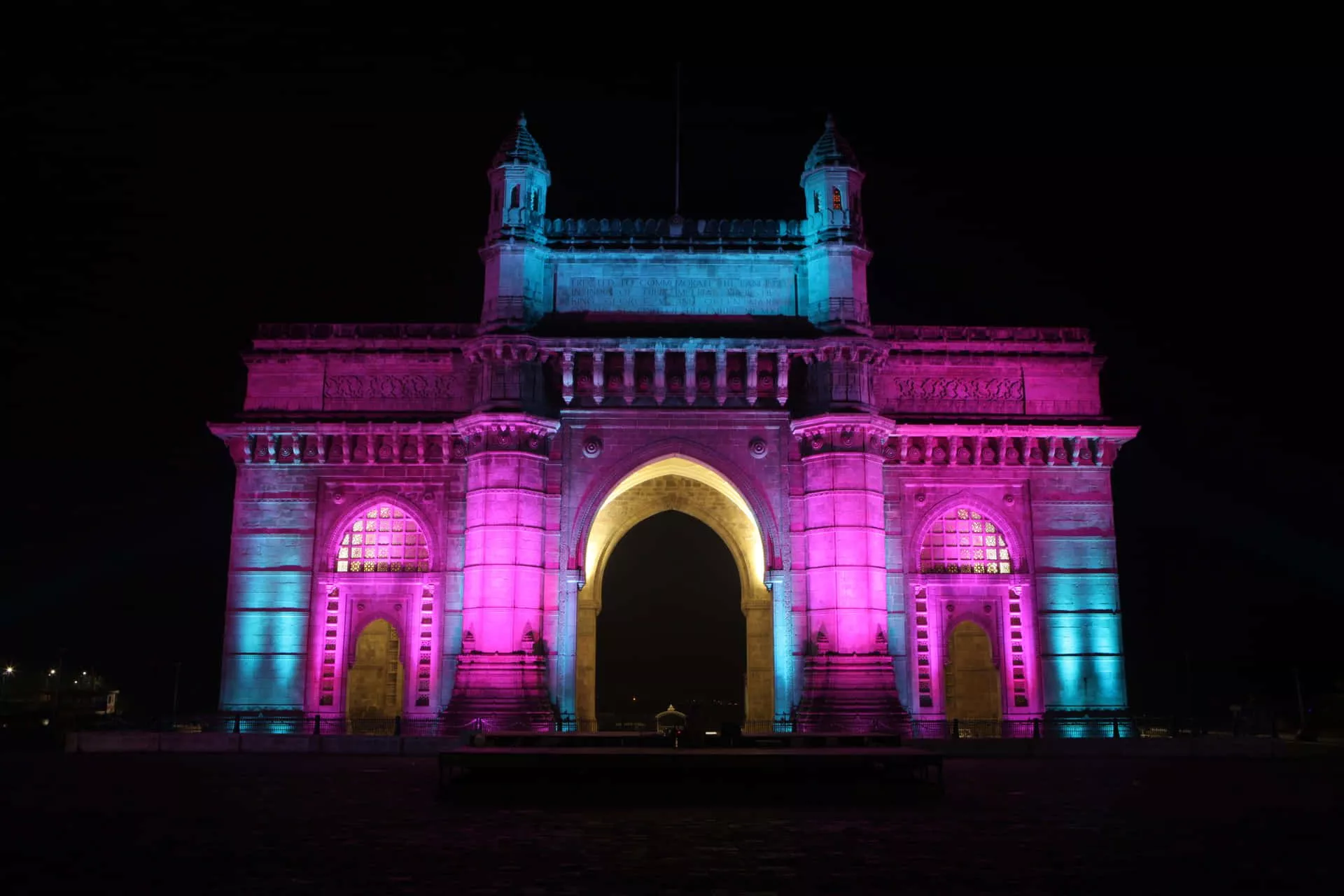 Gateway To India Neon Lights Wallpaper