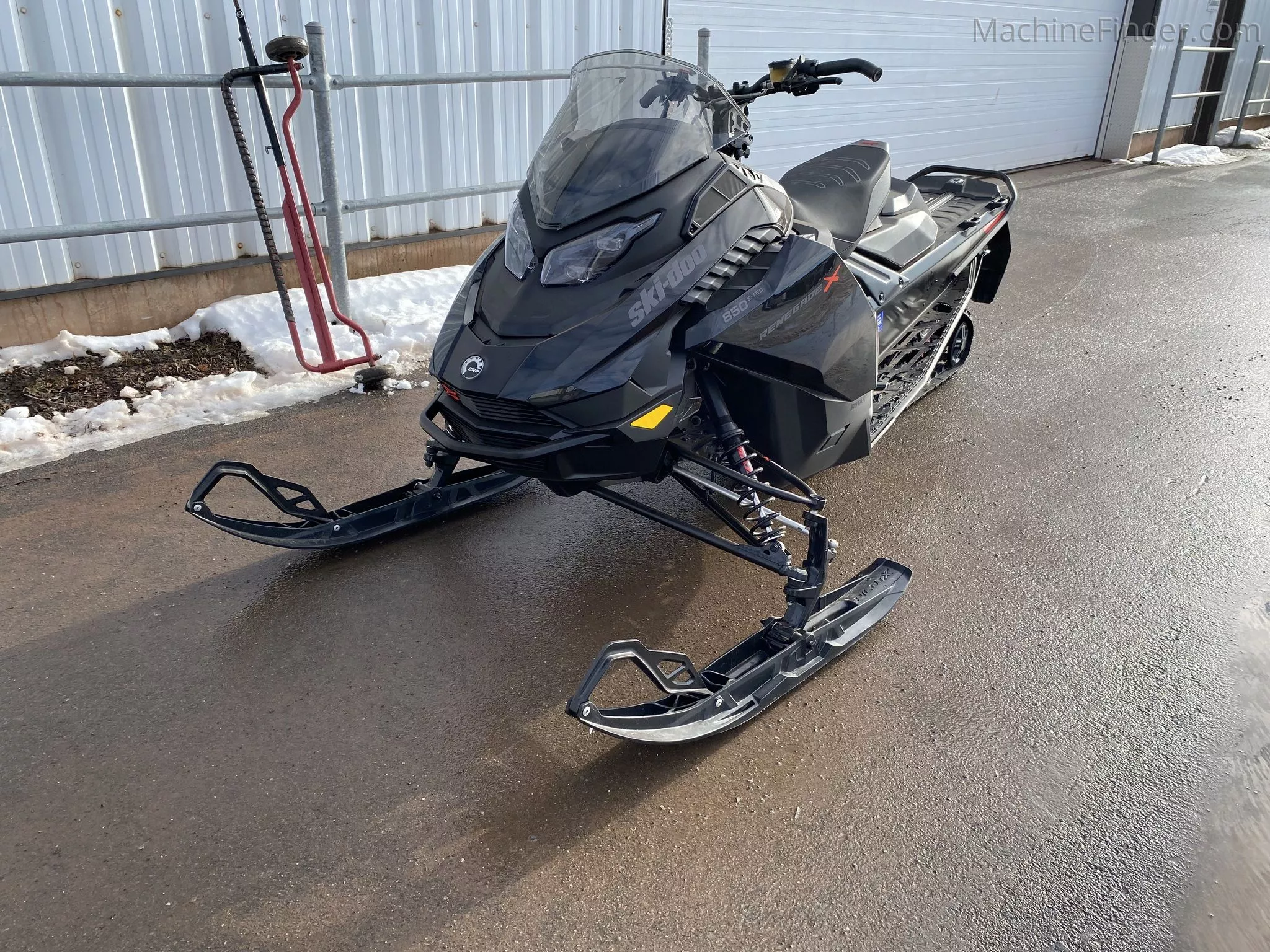 2023 Ski Doo Renegade X 850 E Tec