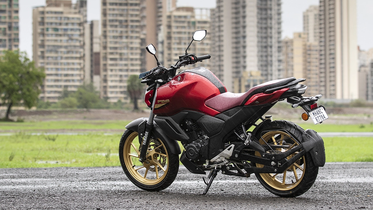 image of Yamaha FZS FI V4