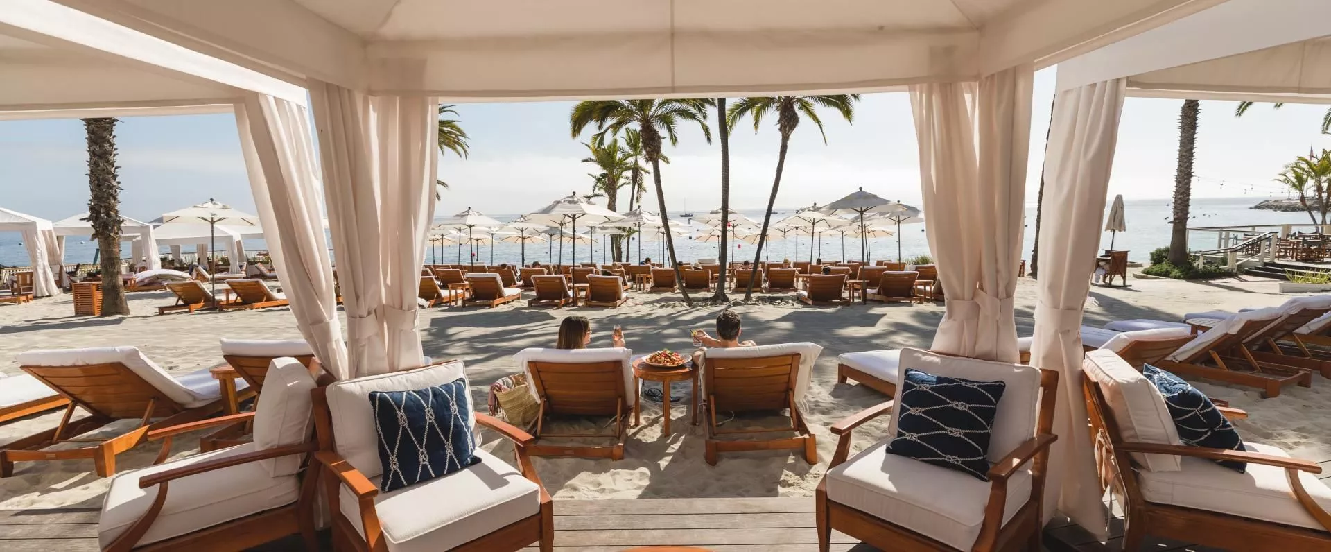 Descanso Beach Club Island