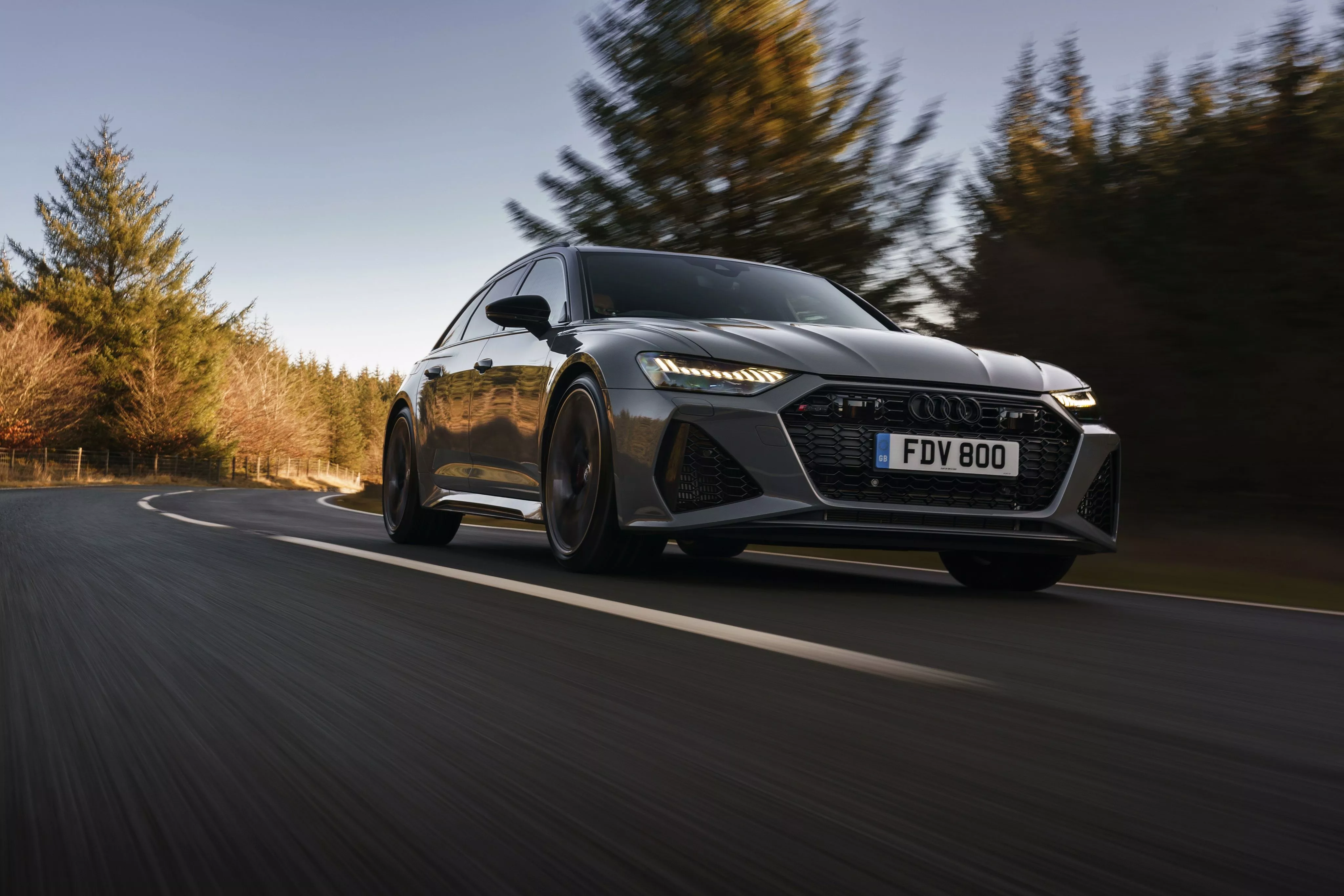 Download Audi Rs6 Avant wallpaper