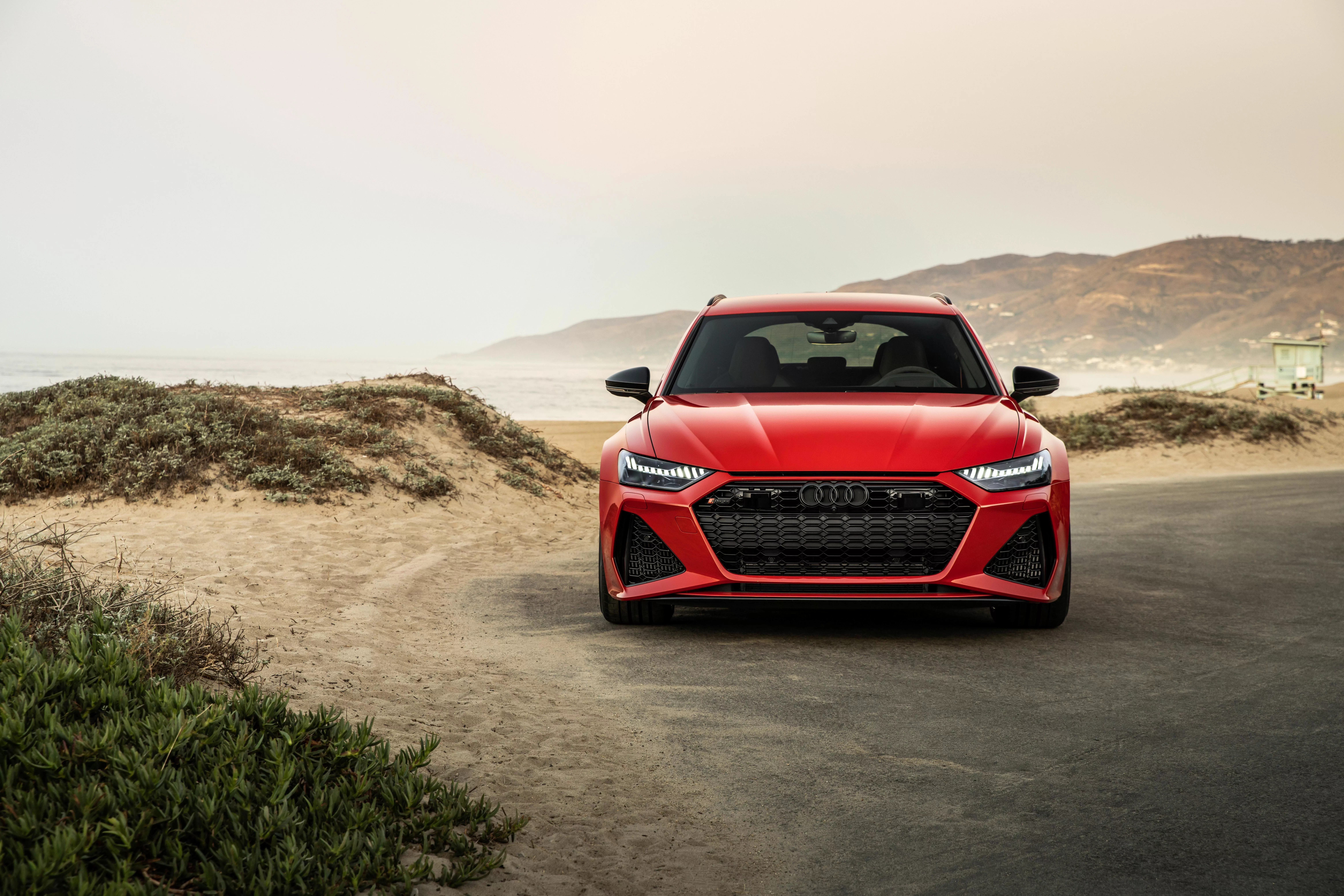 View Photo of the 2020 Audi RS6 Avant