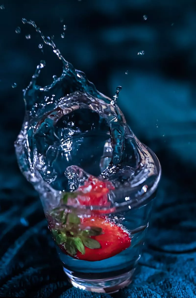 Strawberries, glass, splash, spray, HD