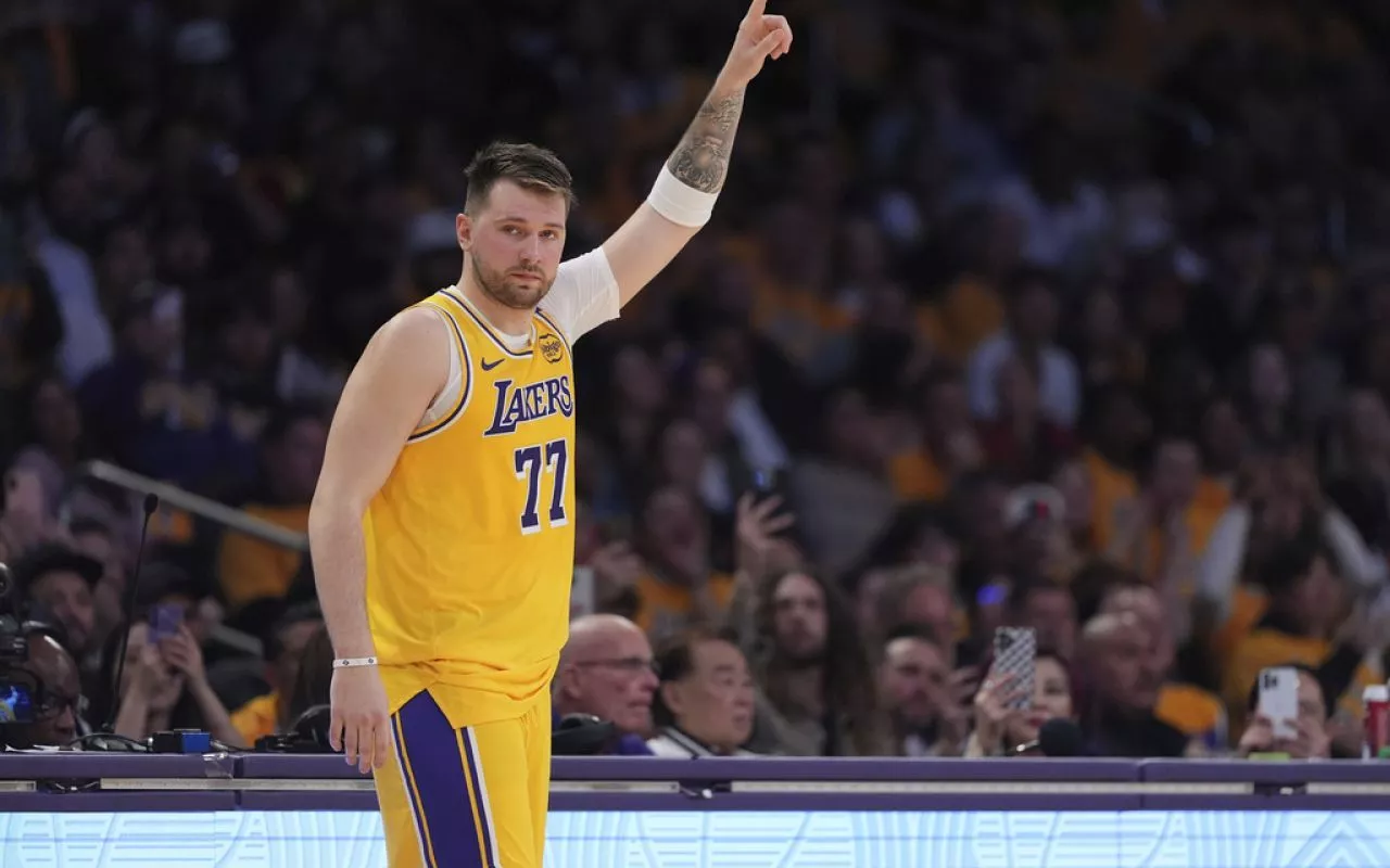 Luka Doncic makes his Lakers debut
