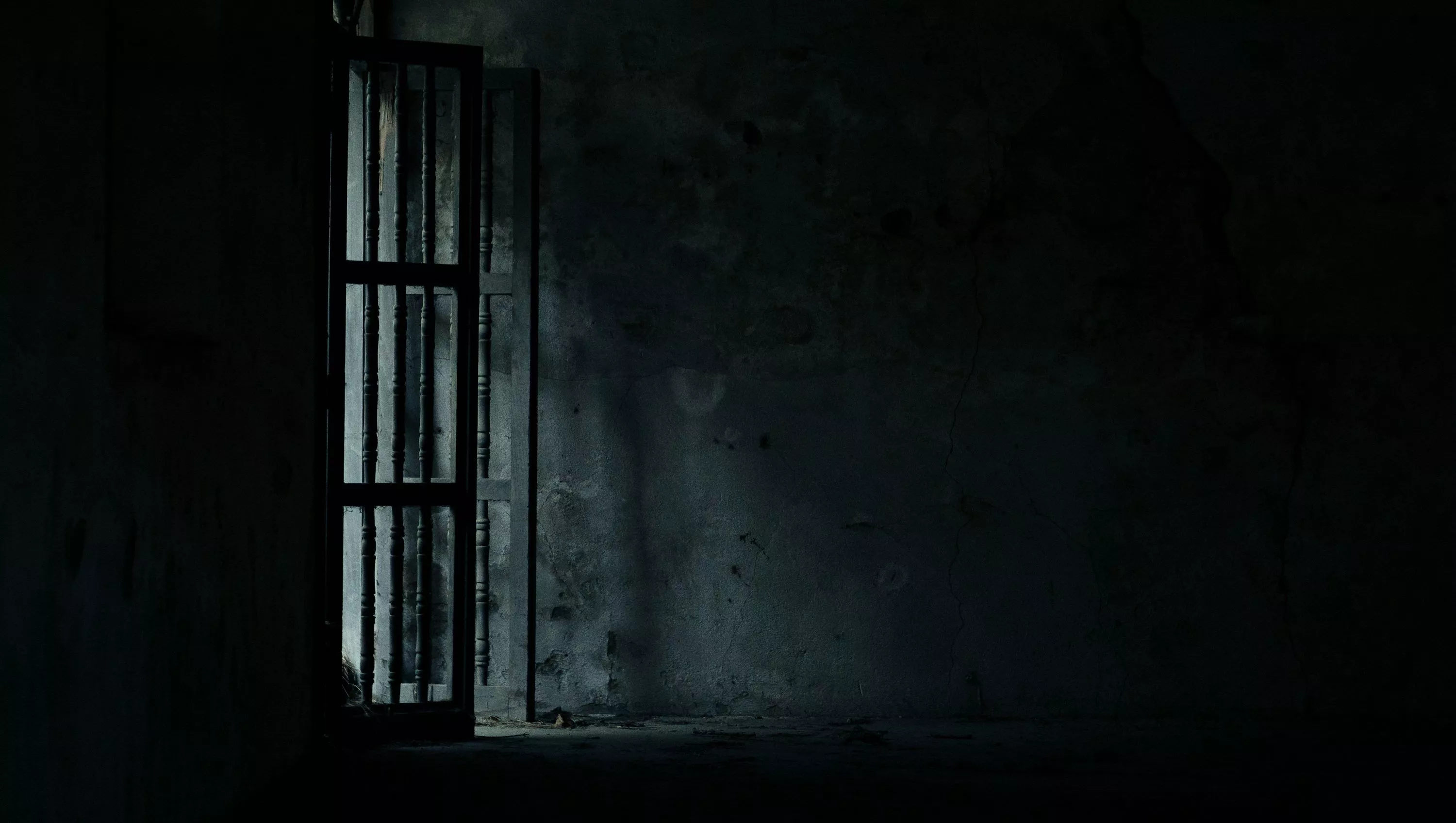 Dark Room Picture [HQ]. Download Free