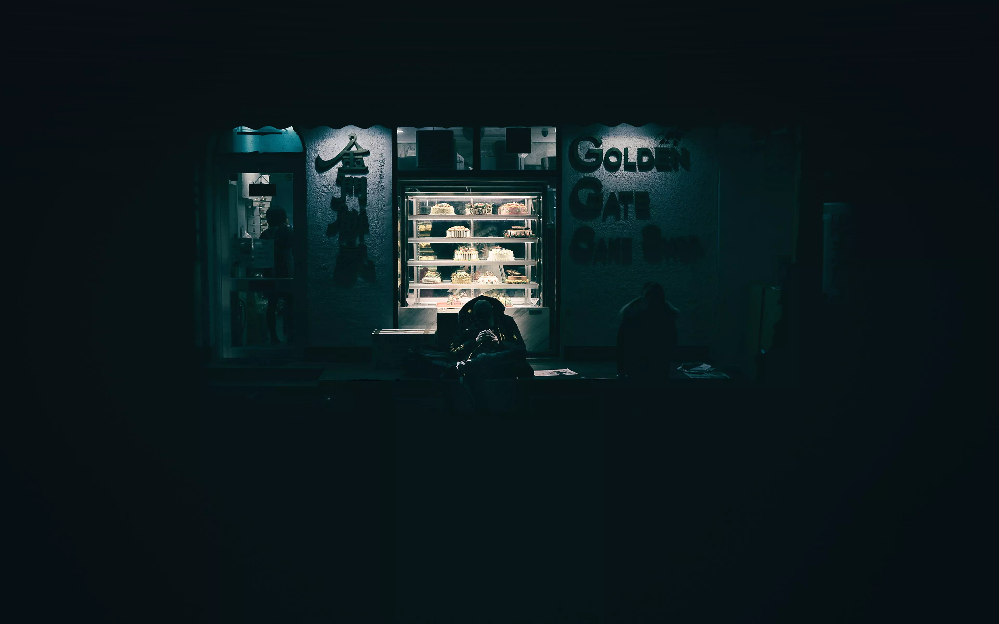 Nature City Night Golden Gate Cake