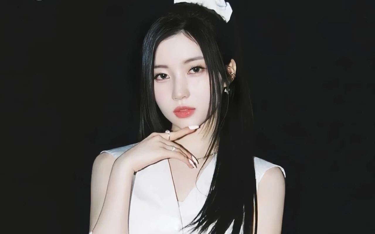 Styling Asa BABYMONSTER saat di Bandara