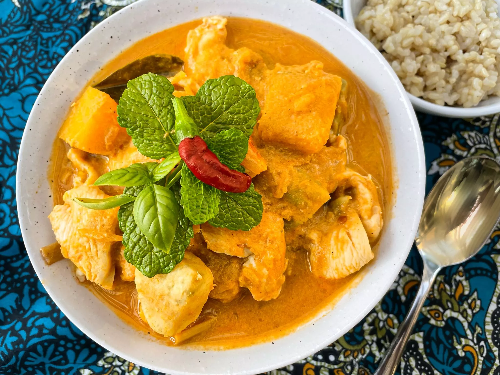MASSAMAN CURRY WITH CHICKEN & PUMPKIN