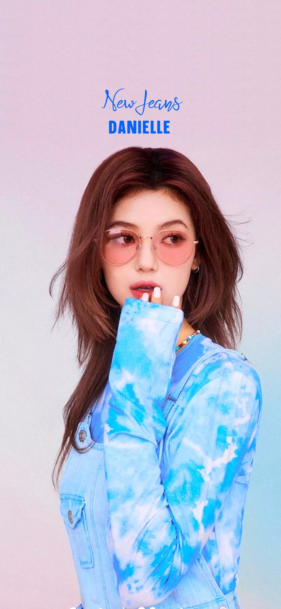 NewJeans for CARIN DANIELLE wallpaper