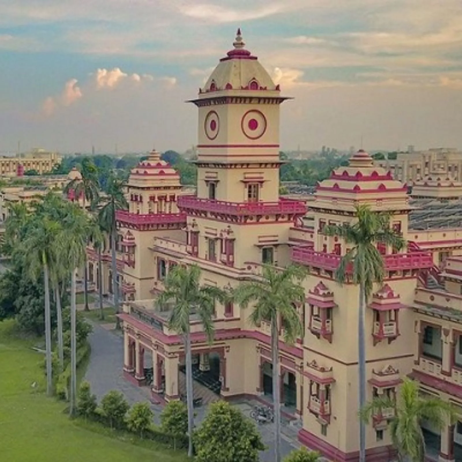 BHU Commences MA in Hindu Studies