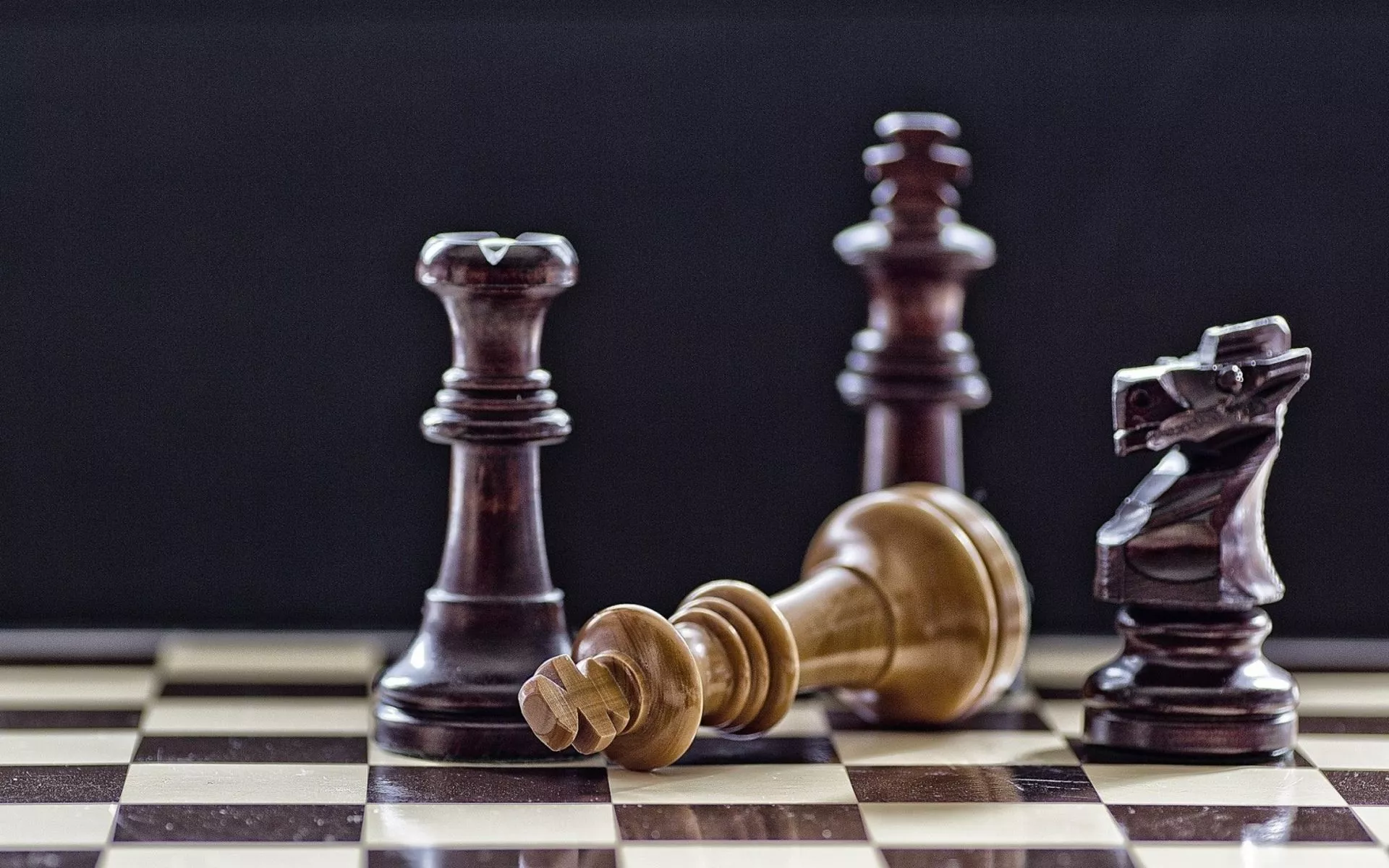 HD Wallpaper Of A Man Made Chess Battle