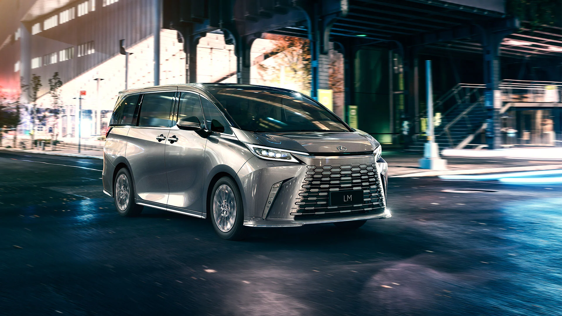 Lexus LM