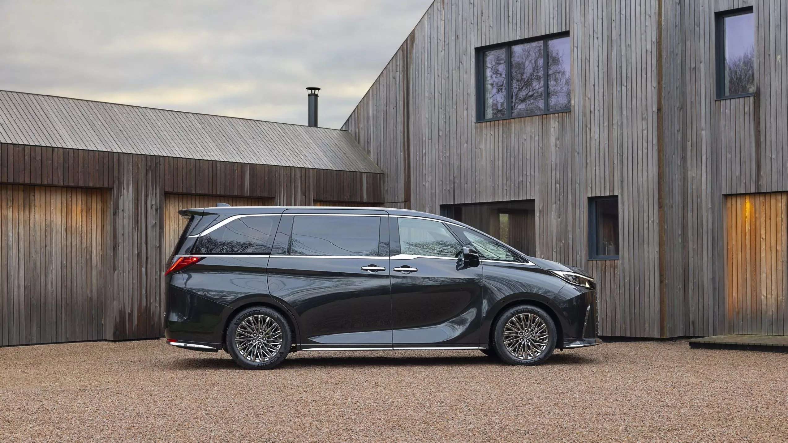 Lexus LM wants you to have the back