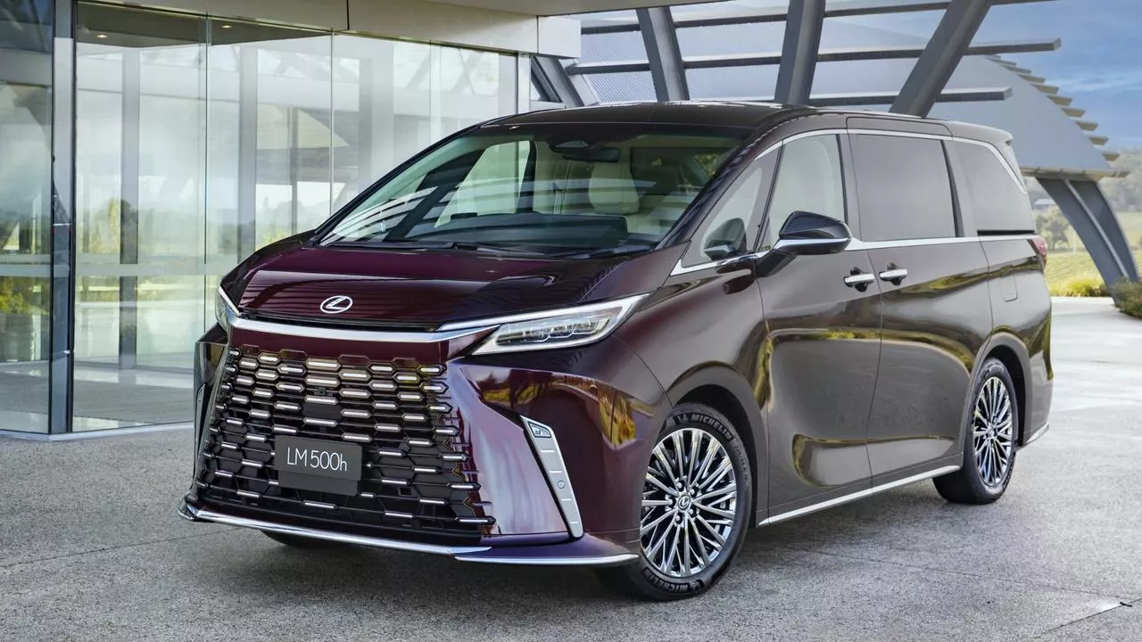 Lexus LM review: Inside this large