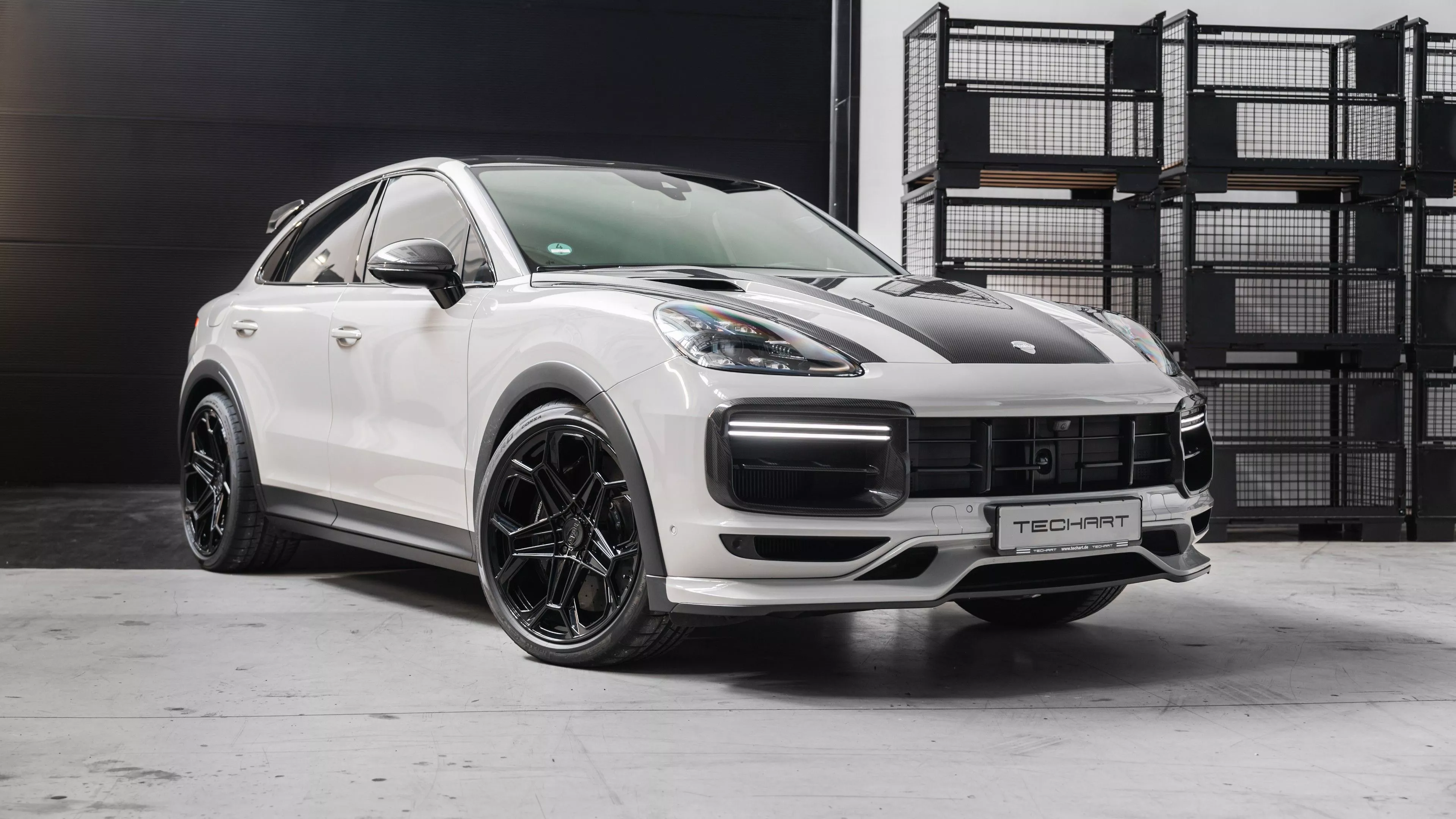 White TechArt Porsche Cayenne Turbo GT