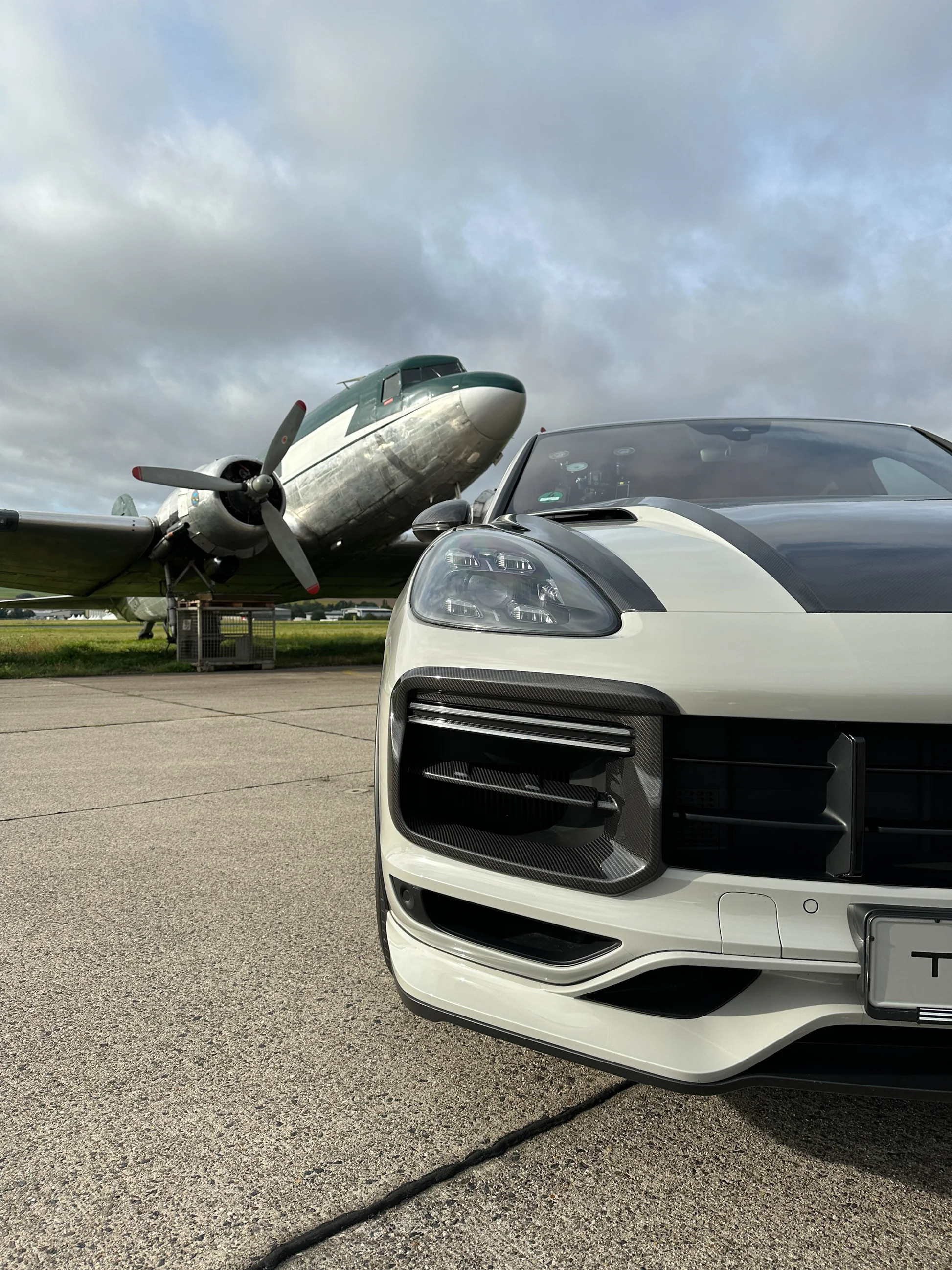 TECHART Carbon Air Intake Frames for E3