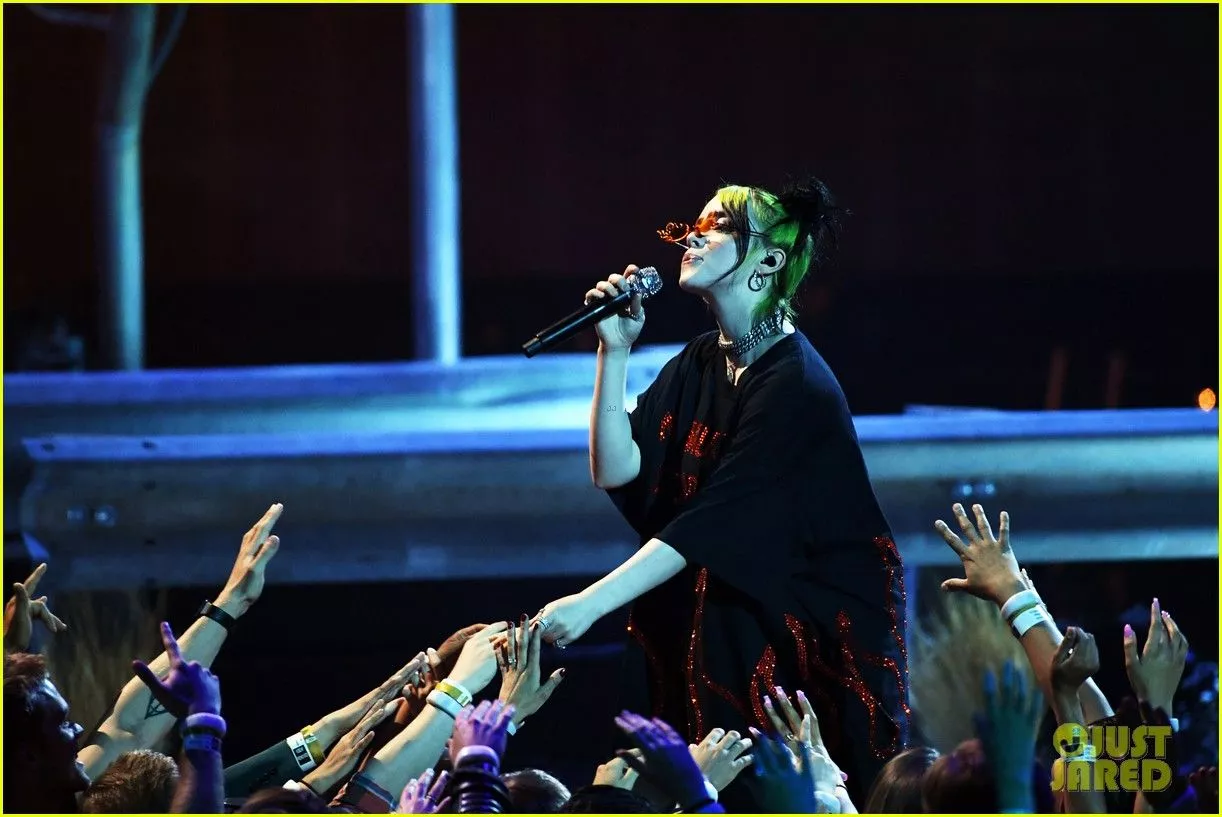 Billie Eilish Performs 'All The Good