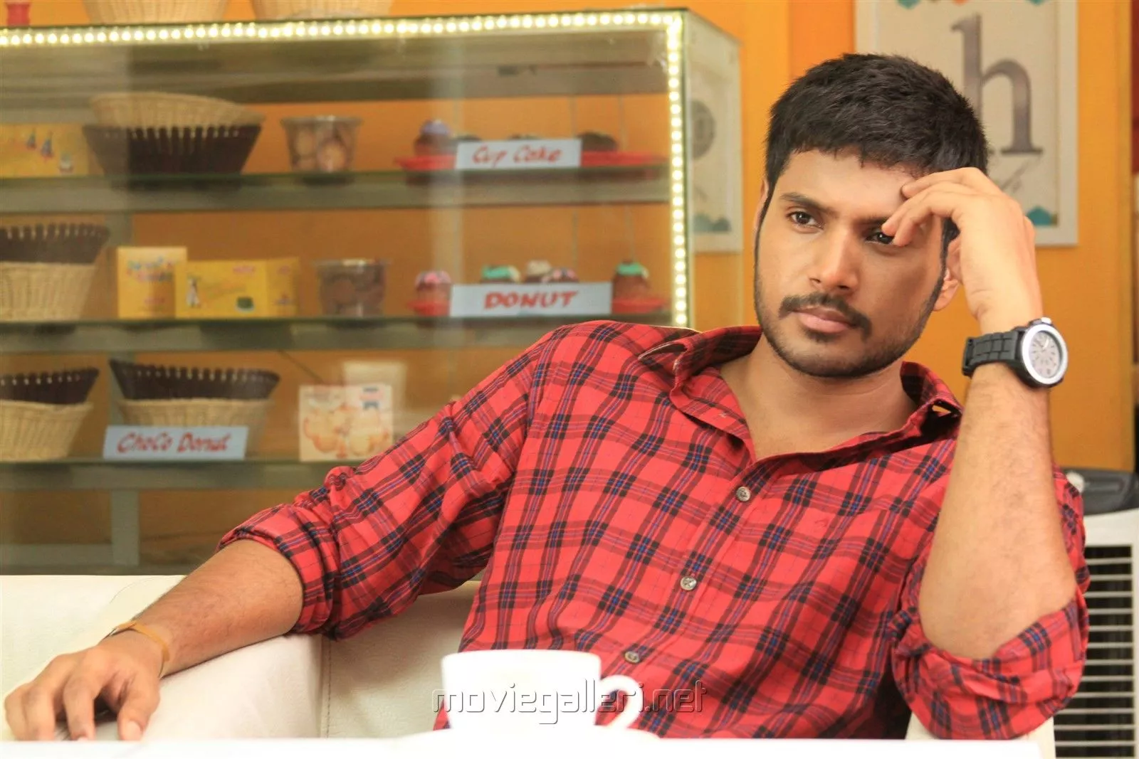 Maanagaram Movie Stills. Regina