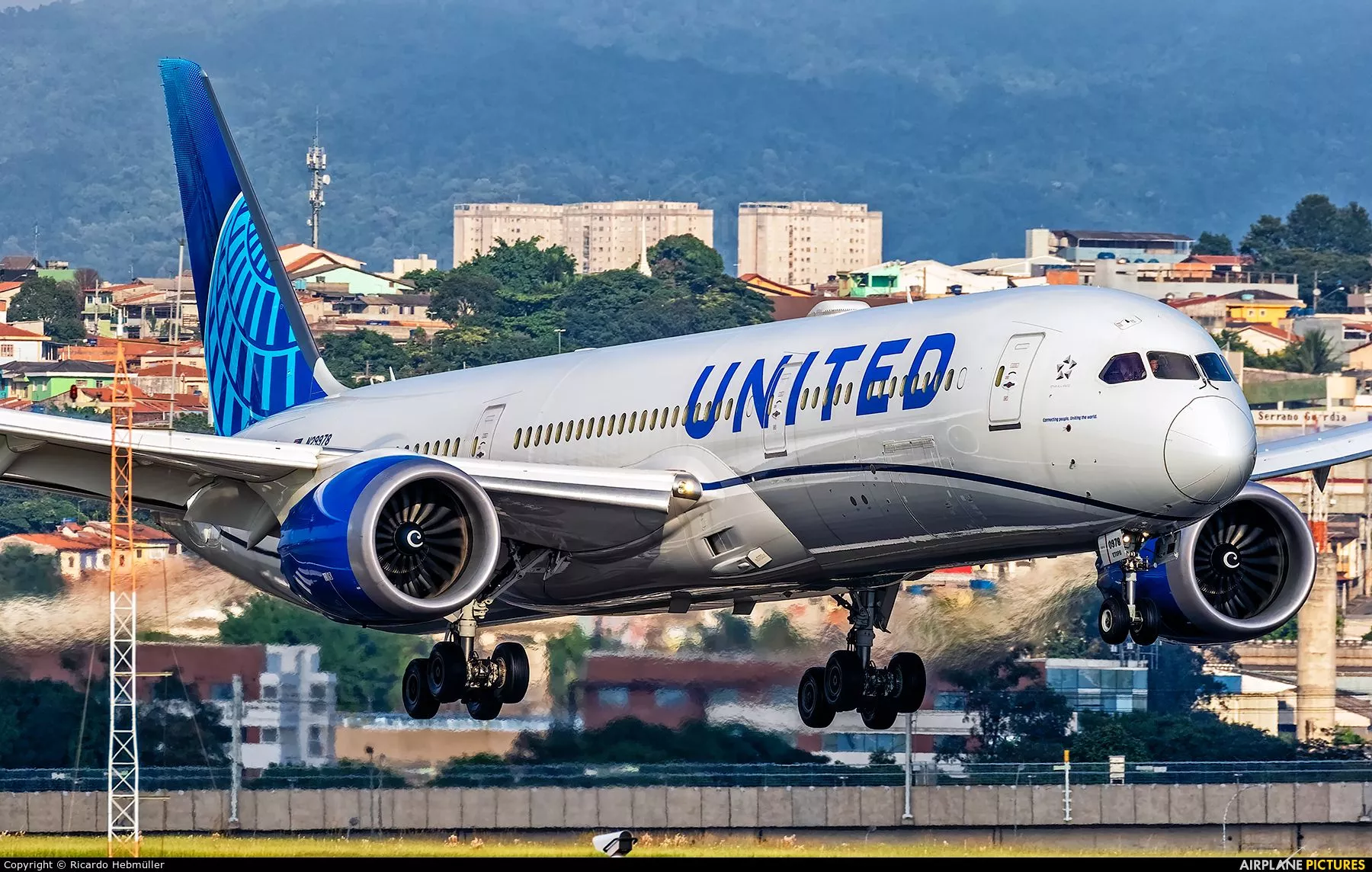 United Airlines Boeing 787 9 Dreamliner