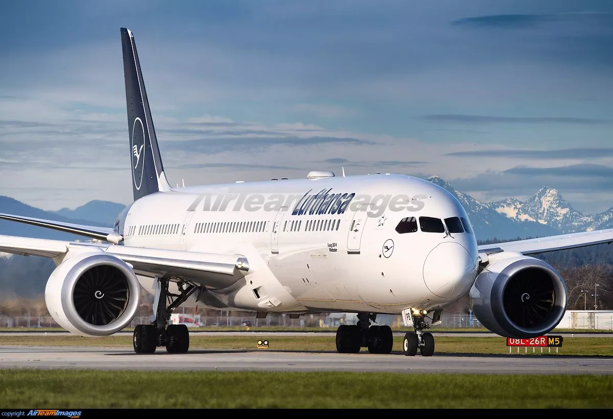 Boeing 787 9 Dreamliner Lufthansa D