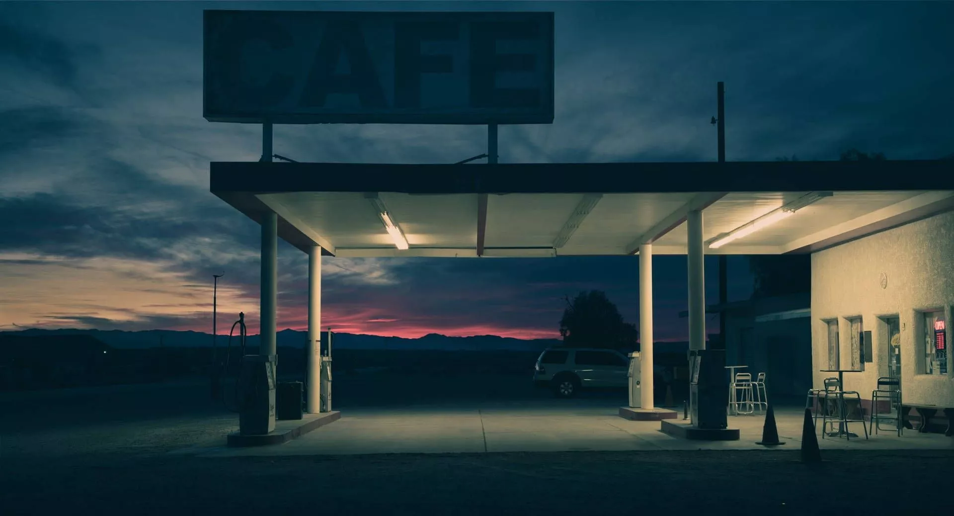 Creepy Gas Station Café Wallpaper