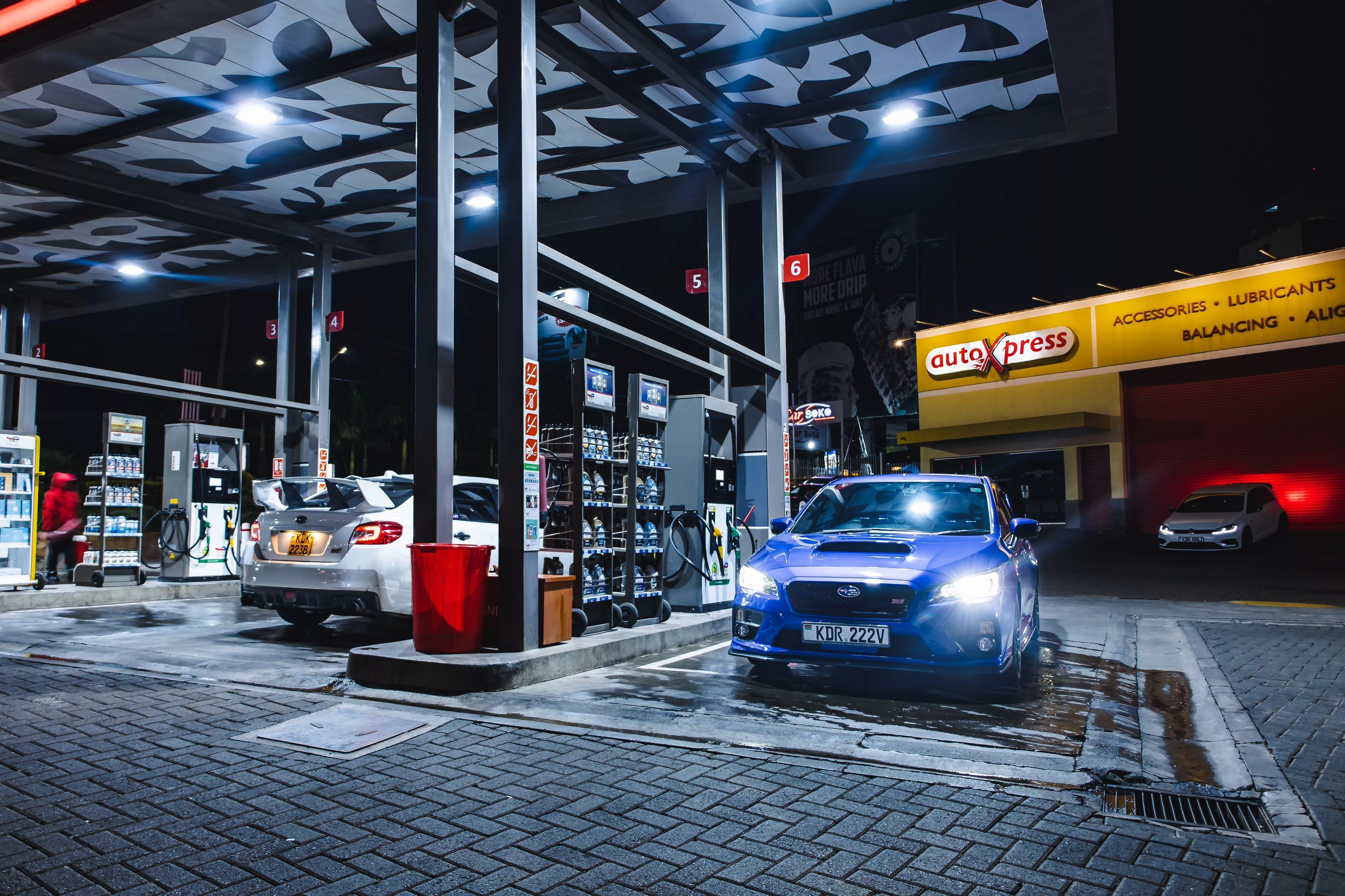 GUSTAVO station photo go