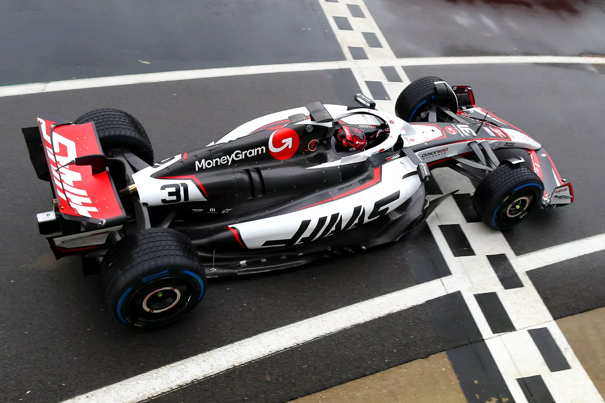 Haas reveals 2025 F1 car and livery