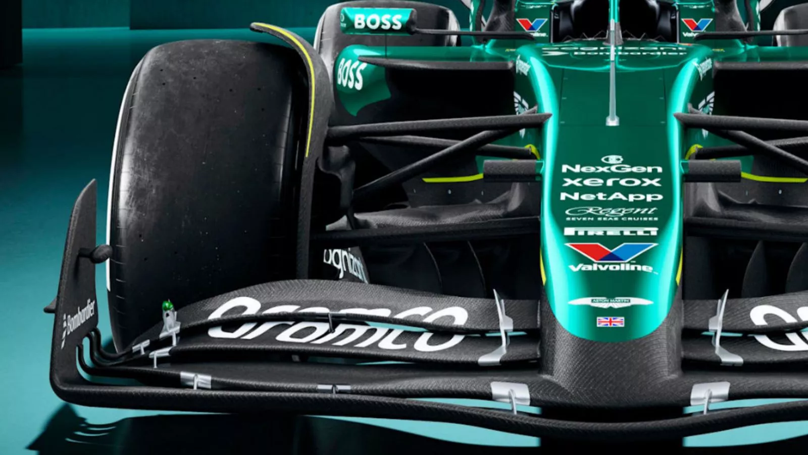 Aston Martin AMR25 uncovered: McLaren