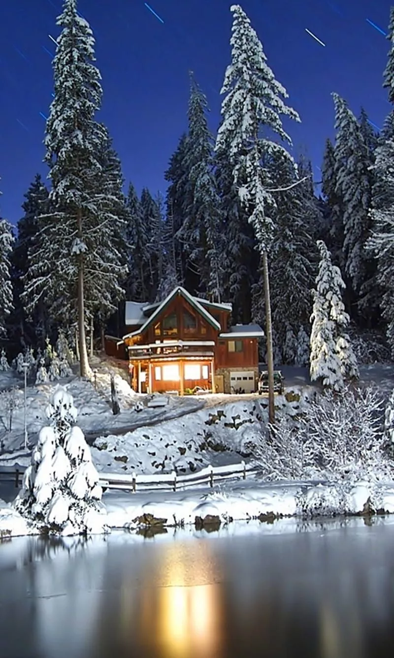 HD snow cabin wallpaper