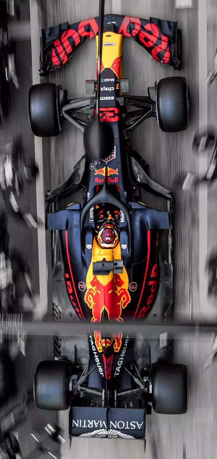 F1 Red Bull Pitstop iPhone Wallpaper