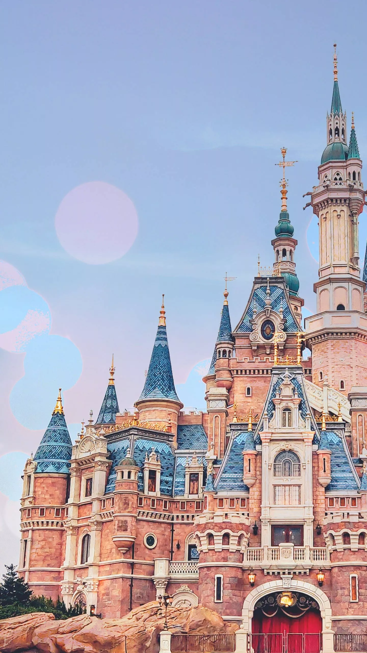 Shanghai Disneyland Castle