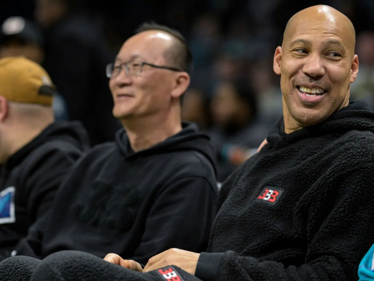 LaVar Ball has right foot amputated