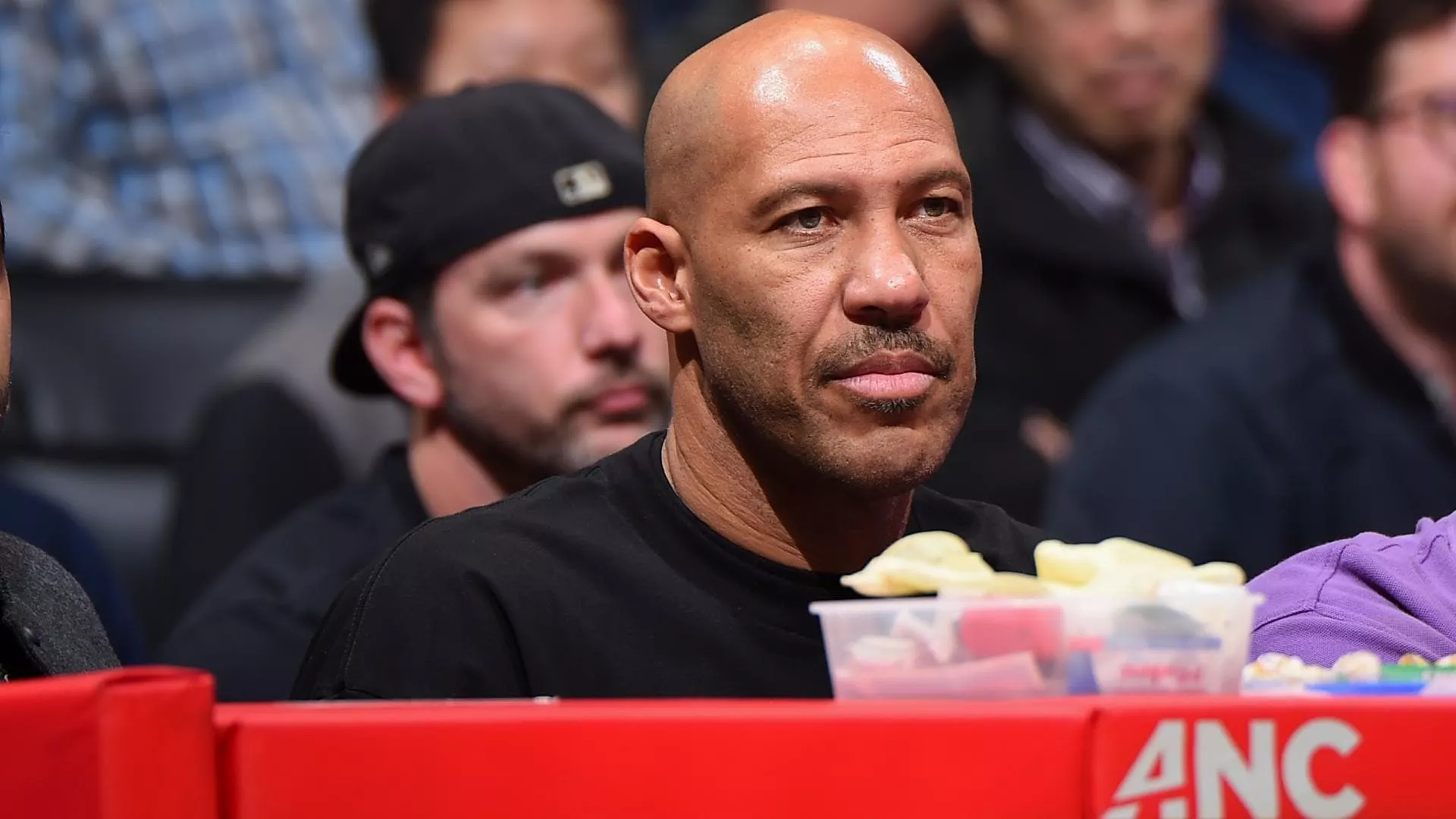 Los Angeles Lakers ask LaVar Ball to