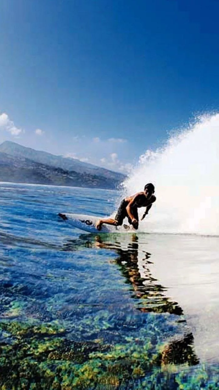 Download Surfing Sports Phone Wallpaper