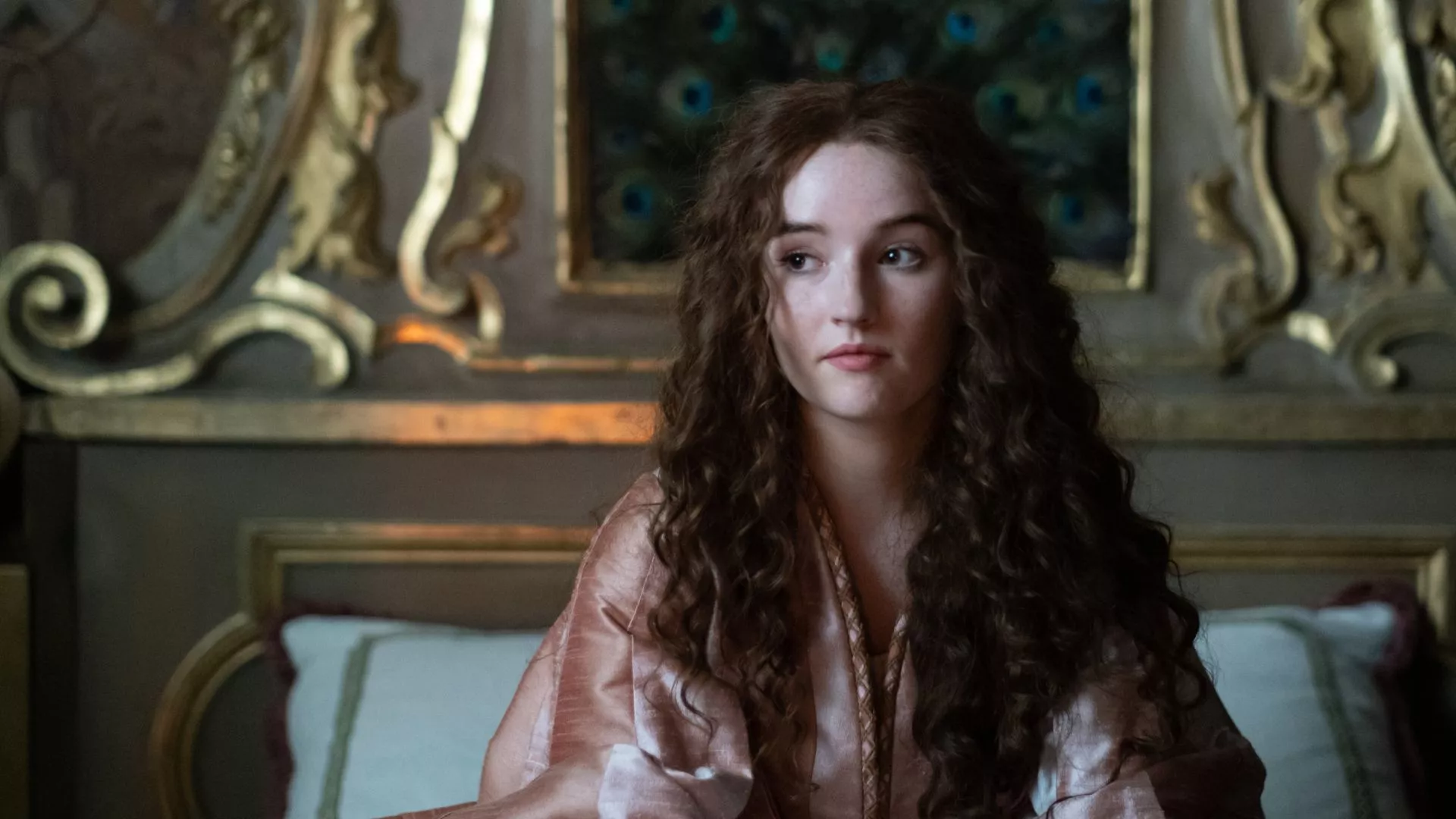 Kaitlyn Dever HD Rosaline Wallpaper