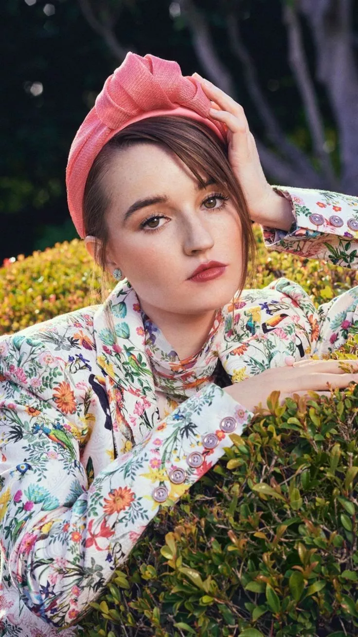 Kaitlyn Dever 2020 4K Ultra HD Mobile
